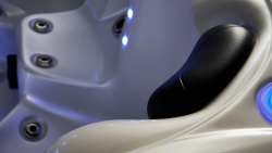 Гидромассажный СПА бассейн Joyee SPA London-L